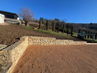 Soutènement classique Véritable mur en pierre naturel